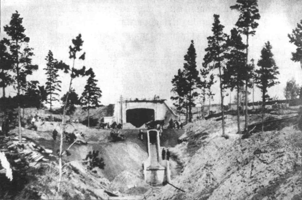 ТОННЕЛЬ ПОД ЖЕЛЕЗНОЙ ДОРОГОЙ ТОННЕЛЬ ПОД ЖЕЛЕЗНОЙ ДОРОГОЙ