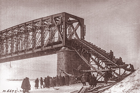 ВОССТАНОВЛЕНО ДВИЖЕНИЕ ПО ЖЕЛЕЗНОДОРОЖНОМУ МОСТУ ВОССТАНОВЛЕНО ДВИЖЕНИЕ ПО ЖЕЛЕЗНОДОРОЖНОМУ МОСТУ